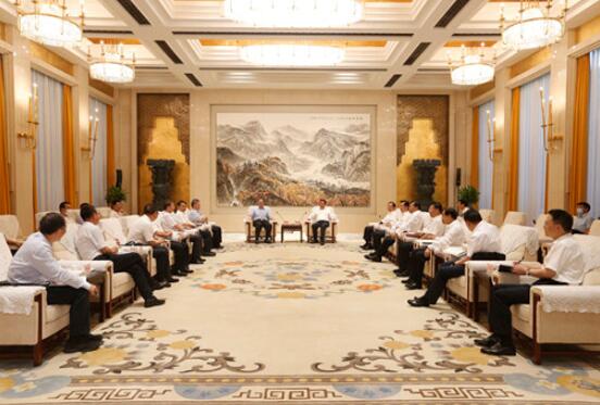 湖北省委書記應(yīng)勇、省長王曉東會(huì)見國家電網(wǎng)董事長、黨組書記毛偉明