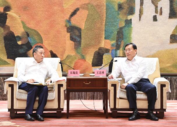宋海良拜會武漢市委書記王忠林、市長周先旺