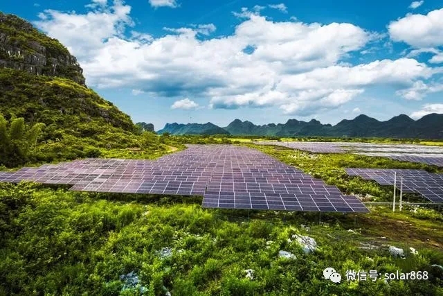南方電網(wǎng)公司發(fā)布服務(wù)碳達(dá)峰、碳中和工作方案，提出5個(gè)方面21項(xiàng)重點(diǎn)舉措，構(gòu)建以新能源為主體的新型電力系統(tǒng)
