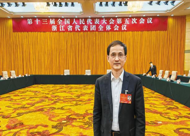 【兩會】電力為打造現(xiàn)代化濱海大都市注入動能——訪全國人大代表、浙江省寧波市經(jīng)濟和信息化局局長張世方