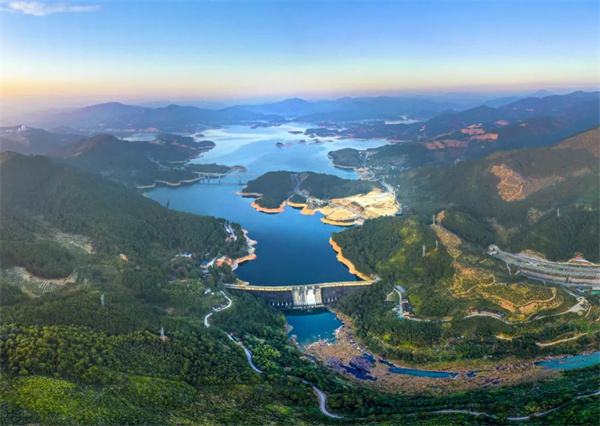 華電福建公司不負(fù)春光趕秋實(shí)，“雙碳”路上奮楫行
