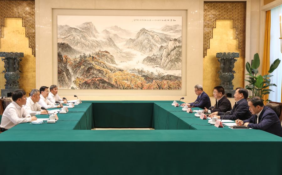 雷鳴山、韓君拜會(huì)湖北省委書(shū)記王蒙徽、省長(zhǎng)王忠林
