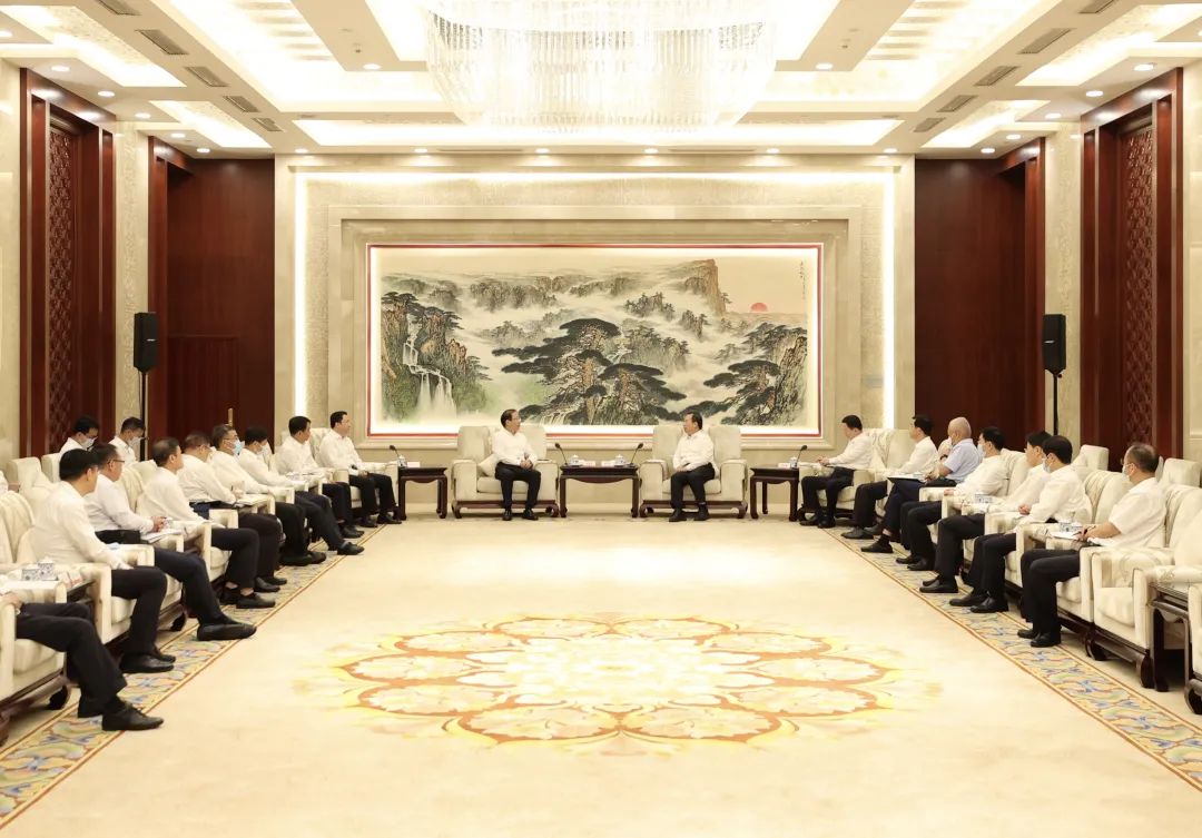辛保安與山東省委書(shū)記李干杰、省長(zhǎng)周乃翔會(huì)談