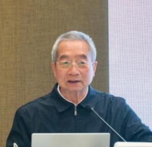 周大地：動力電池發(fā)展迅猛，氫燃料或?qū)⒊鼍? width=