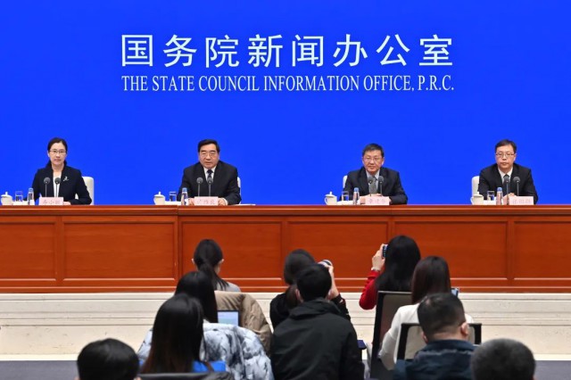 國家發(fā)改委：健全多能互補(bǔ)綜合應(yīng)急調(diào)度機(jī)制，推動風(fēng)、光發(fā)電多發(fā)滿發(fā)