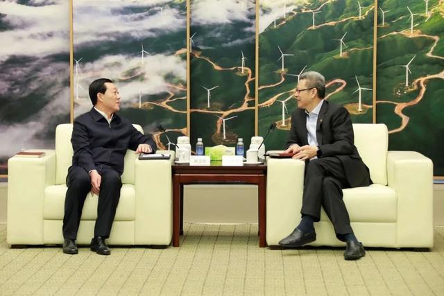 國(guó)家電投黨組書記、董事長(zhǎng)錢智民會(huì)見(jiàn)遼寧省朝陽(yáng)市市長(zhǎng)謝衛(wèi)東