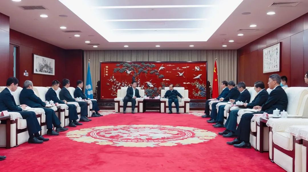 華電集團(tuán)董事長江毅會見海博思創(chuàng)董事長、總經(jīng)理張劍輝