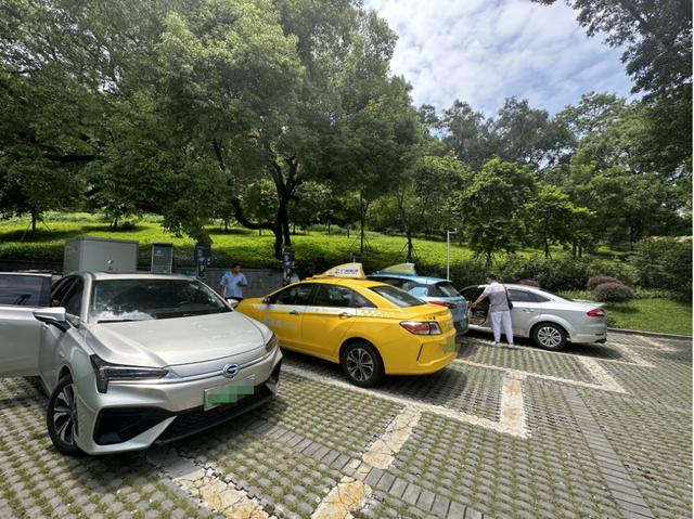調(diào)查丨多地充電樁電價漲幅20%以上，分時電價與行業(yè)競爭多方博弈