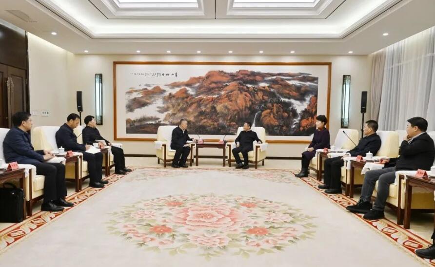 三峽集團董事長、黨組書記雷鳴山拜會內(nèi)蒙古自治區(qū)黨委書記孫紹騁、自治區(qū)主席王莉霞
