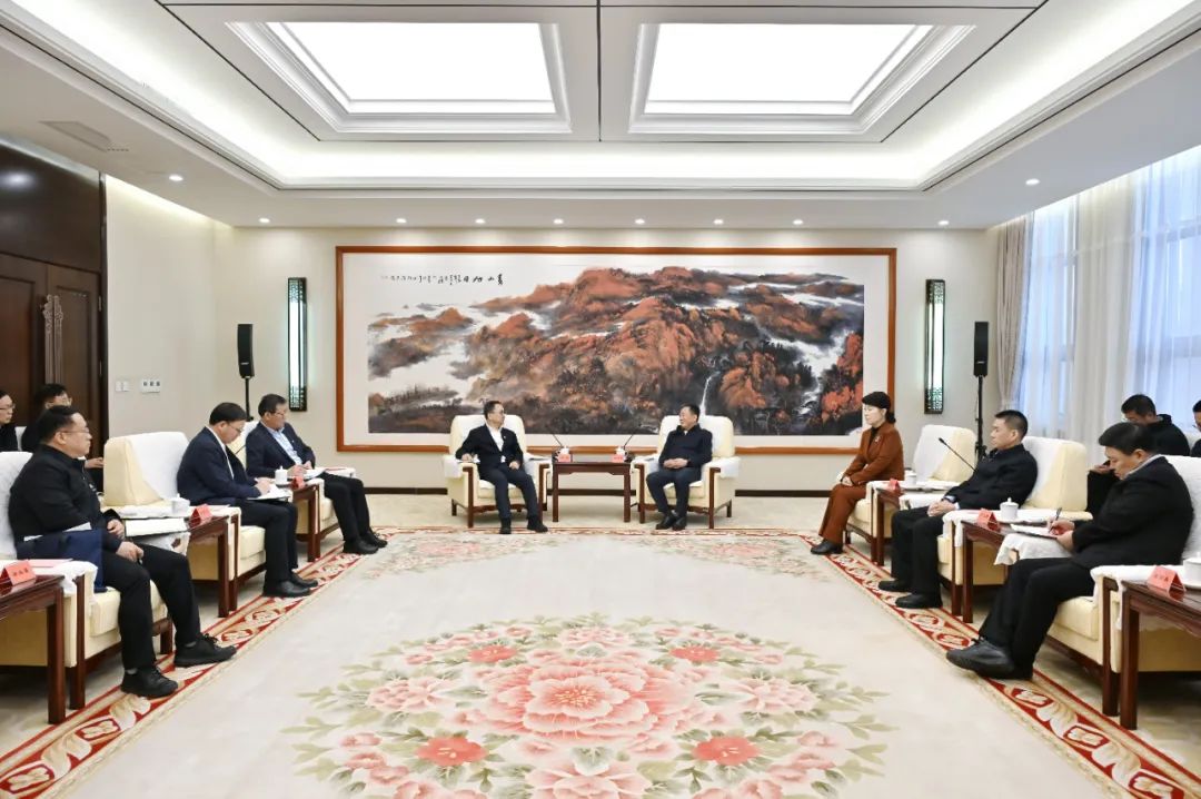 中國大唐集團有限公司董事長鄒磊拜會內(nèi)蒙古自治區(qū)黨委書記孫紹騁、自治區(qū)主席王莉霞