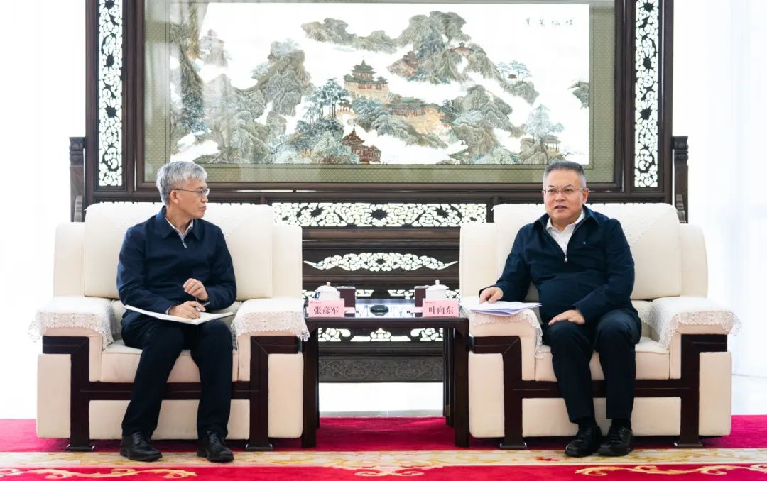 華電集團(tuán)黨組副書記、董事、總經(jīng)理葉向東會見東方電氣董事、總經(jīng)理、黨組副書記張彥軍