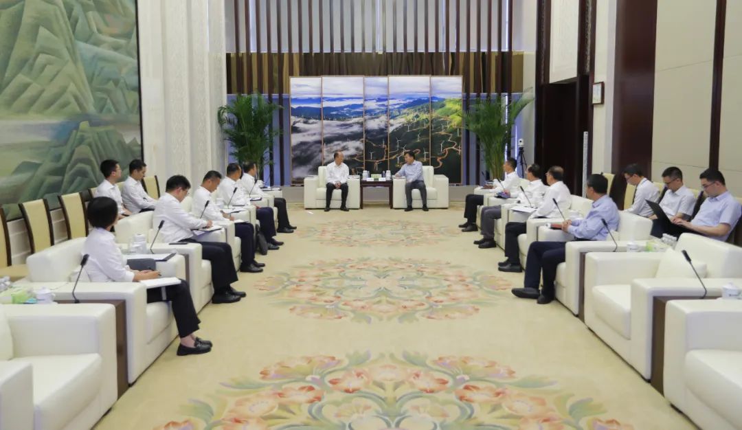 國(guó)家電投黨組書記、董事長(zhǎng)劉明勝會(huì)見中國(guó)化學(xué)黨委書記、董事長(zhǎng)莫鼎革