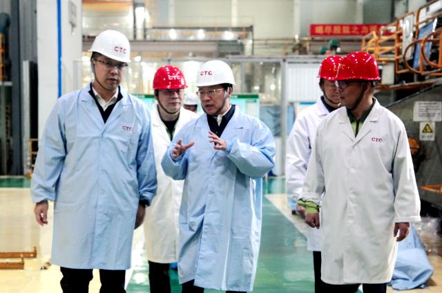 中國電氣裝備黨委書記、董事長李洪鳳赴浙江盛達、恒馳電氣、西電常變、常州東智調研